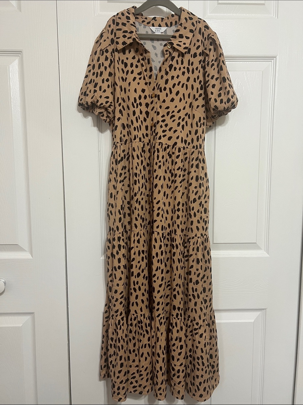 crown & ivy leopard / cheetah print midi dress